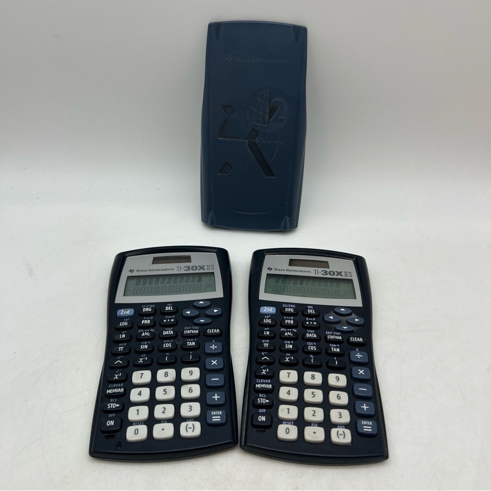 2-Texas Instruments TI-30X IIS - Scientific Calculator Only 1 Has Cover TESTED